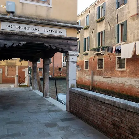 Ca' Del Mistero * Venice