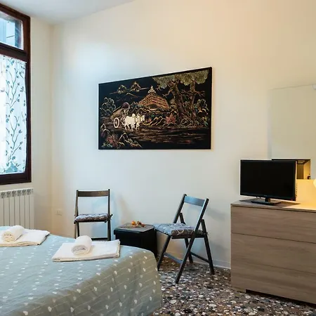 Ca' Del Mistero * Venice